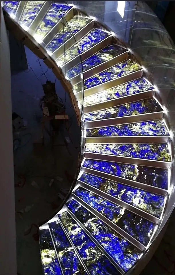 ESCALIER EN PIERRE NATURELLE